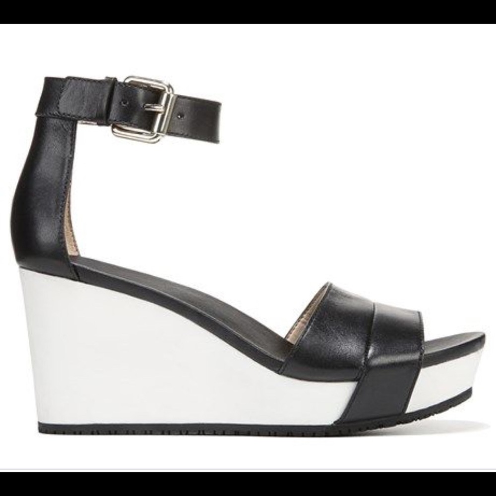 Dr. Scholl’s sandals